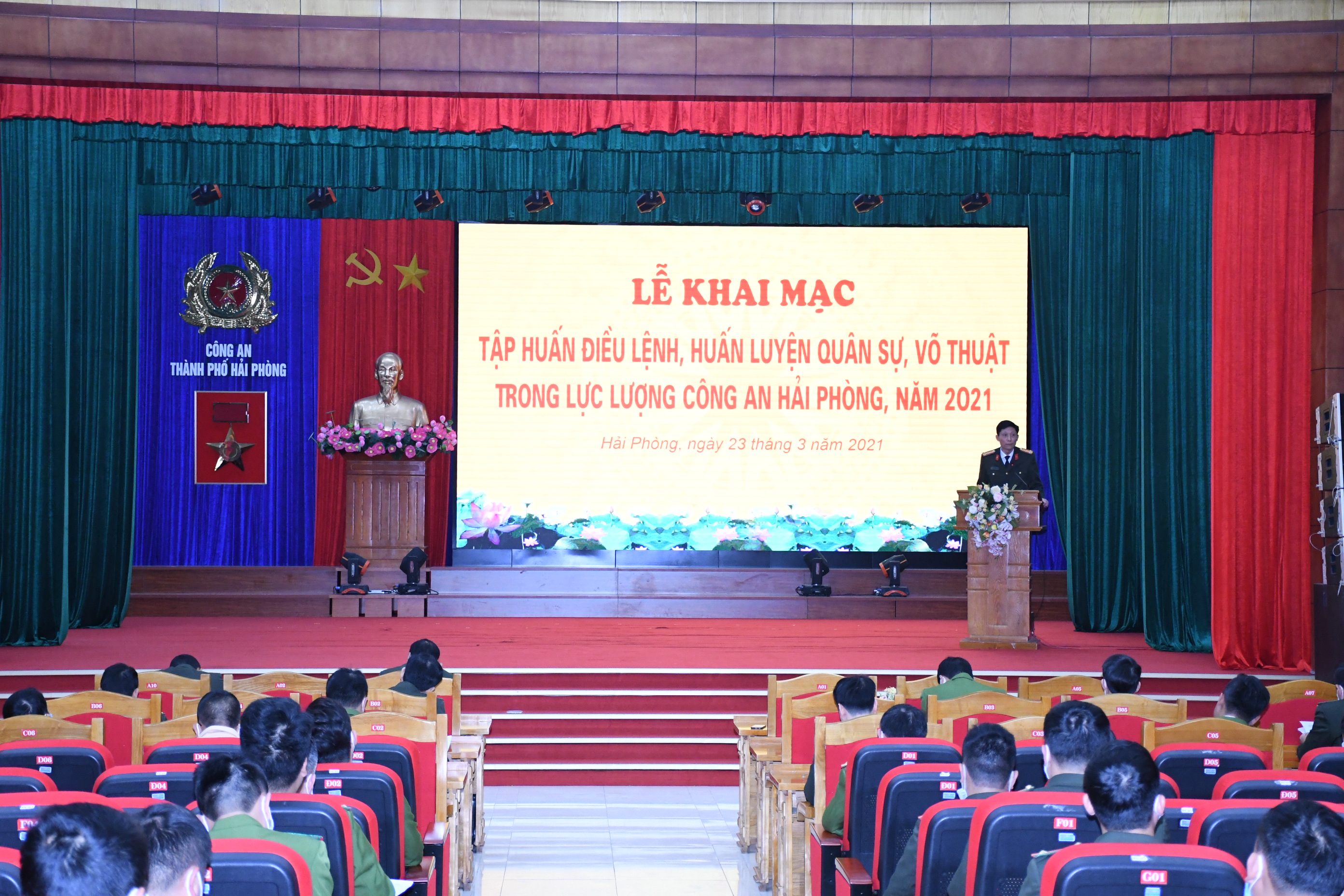 Khai mạc tập huấn điều lệnh, huấn luyện quân sự, võ thuật năm 2021